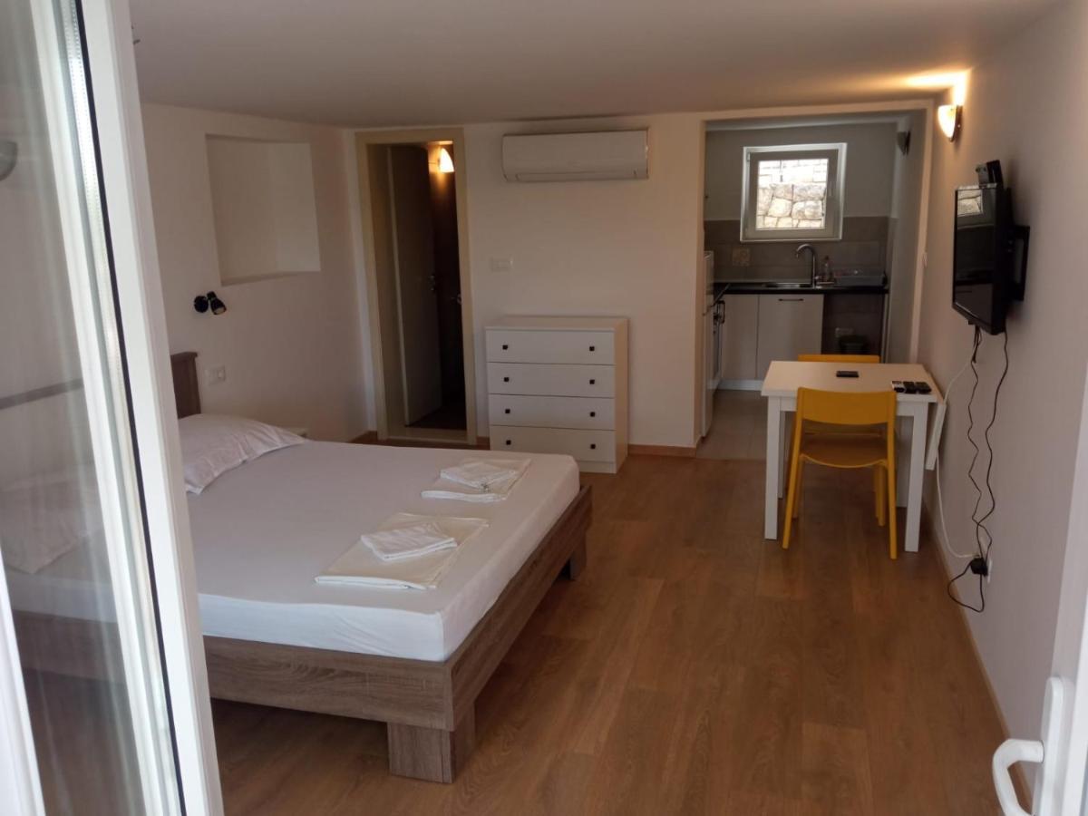 Apartmani Jure Peric Duće Esterno foto